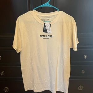 Reckless, Los Angeles, tee